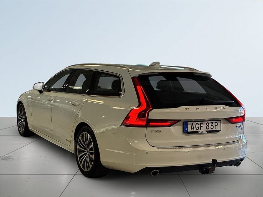 Bild 5 av Volvo V90 D4 AWD Momentum Advanced 360° Drag Navi HuD CarPlay S&V