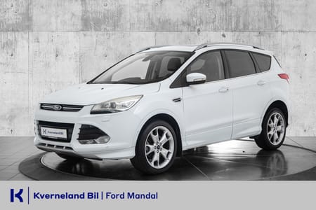 Ford Kuga 155 500 km | 140 hk | AWD | Panorama | Skinn | Krok