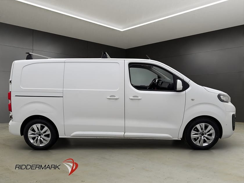 Bild 2 av Peugeot Expert Panel Van L2 Ny-Kamrem B-Kam 3-Sit Farthållare CARPLAY