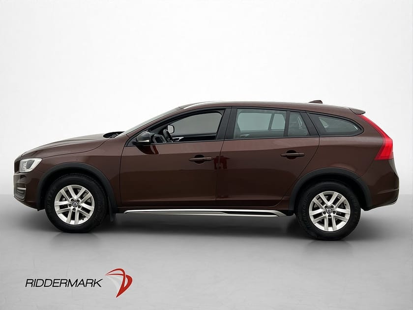 Bild 4 av Volvo V60 Cross Country D4 190hk Momentum Drag Värm Sensorer