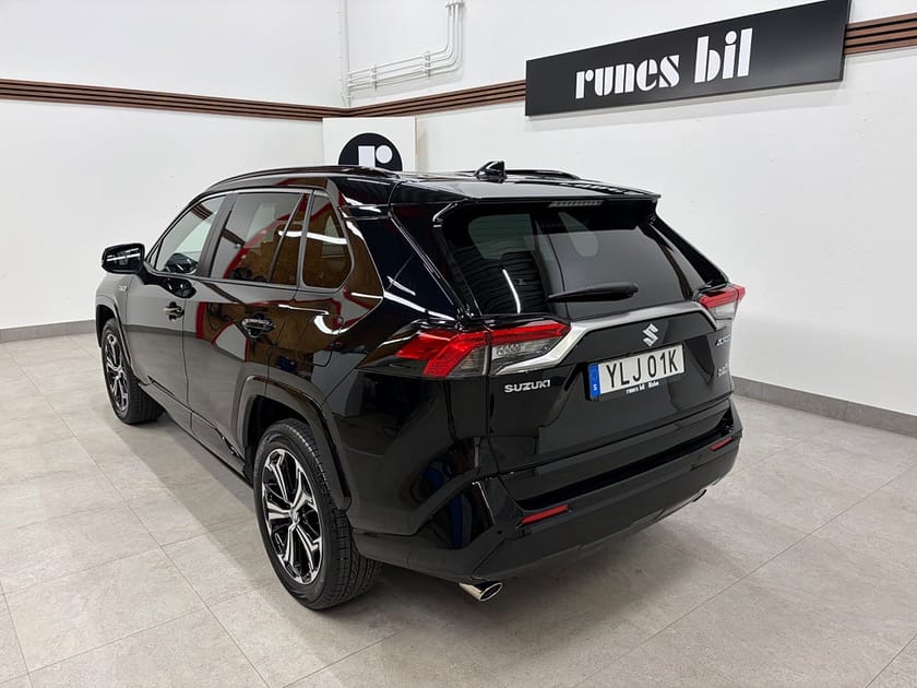 Bild 3 av Suzuki Across Plug-in Hybrid 2.5 E-FOUR E-CVT Inclusive Euro 6 Krok
