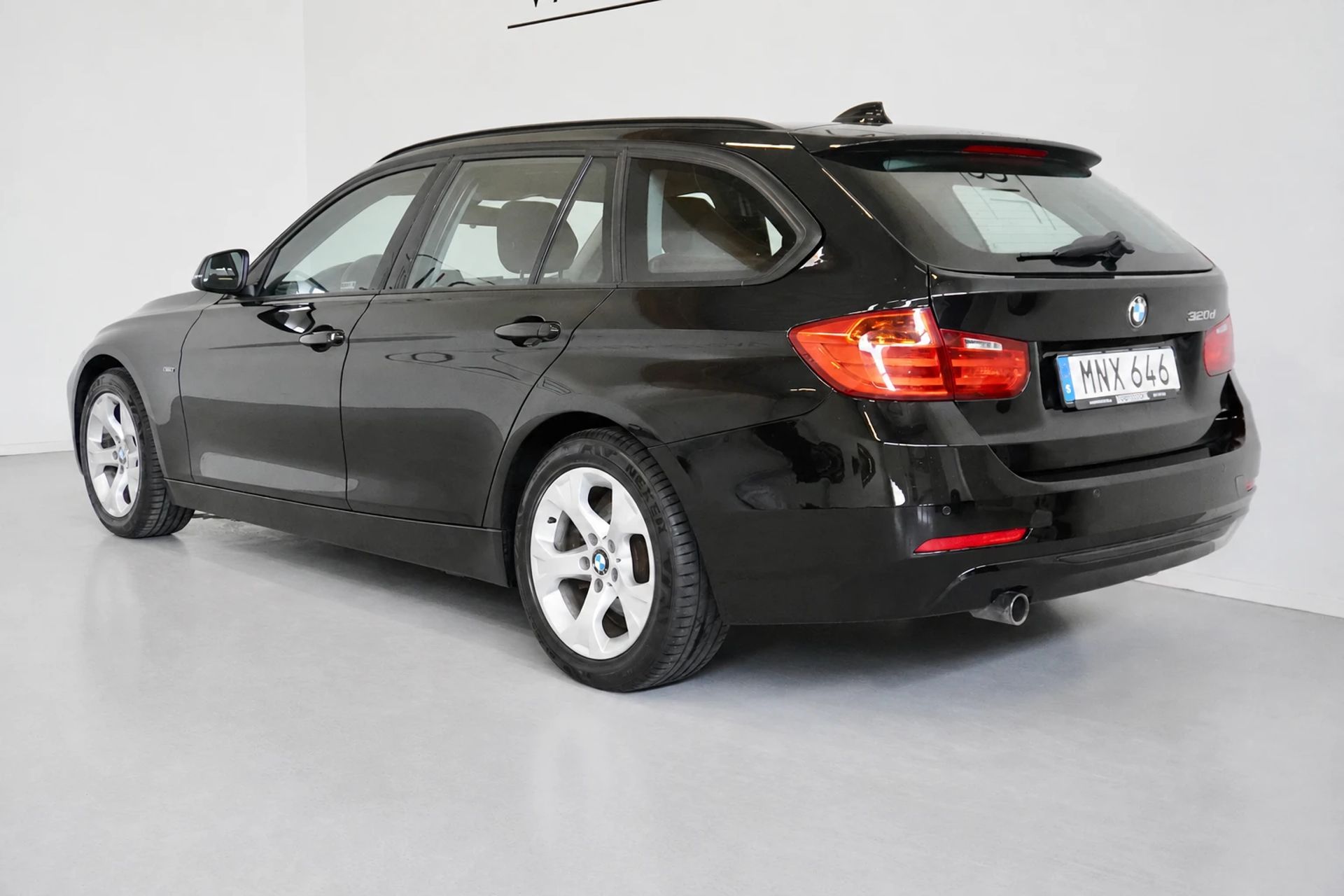 BMW 320 d Touring 2015, photo 6/10