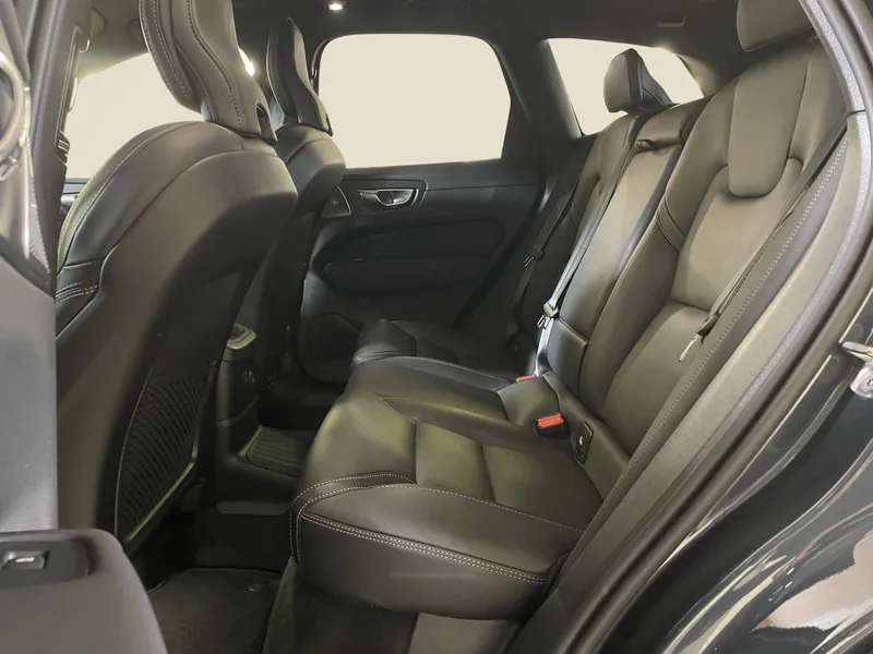 Bild 12 av 17 – Volvo XC60 T8 Plus Black Nordic Edition Plus Nordic Edition