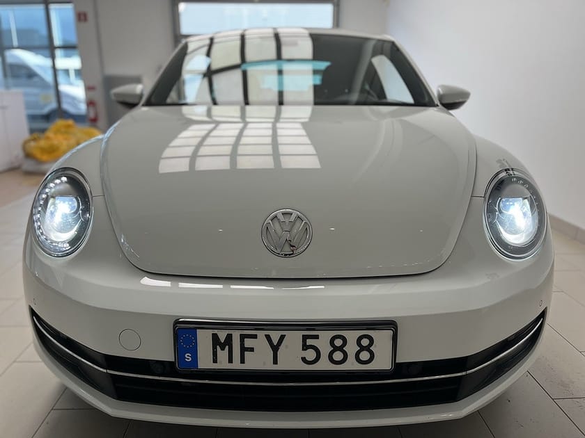 Bild 2 av Volkswagen Beetle 1.4 150hk DSG I Park.sensorer Fram & Bak I Apple-c