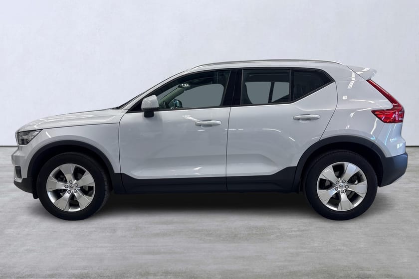 Bild 2 av Volvo XC40 T3 FWD aut Momentum Advanced Edt