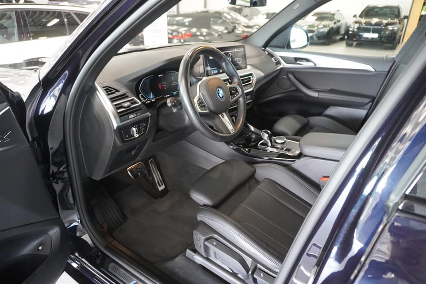 Bild 2 av BMW X3 xDrive30e M Sport Navi Fartpilot HiFi Drag