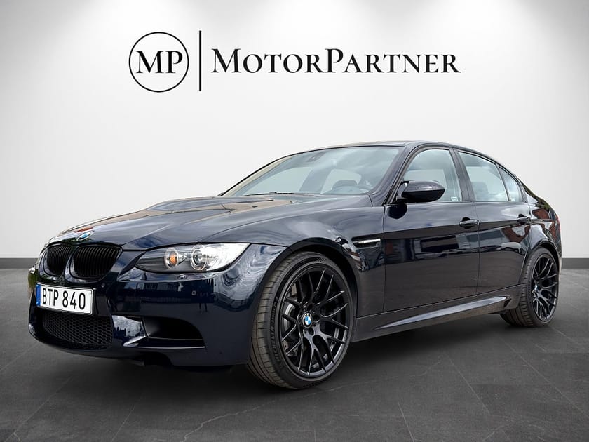 Bild 3 av BMW M3 Sedan E90 Manuell Svensksåld V8 420hk