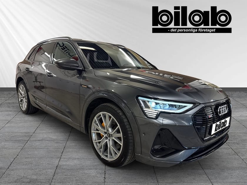 Bild 2 av Audi e-tron 55 quattro S-line 300,00 KW Pano, B&O, drag