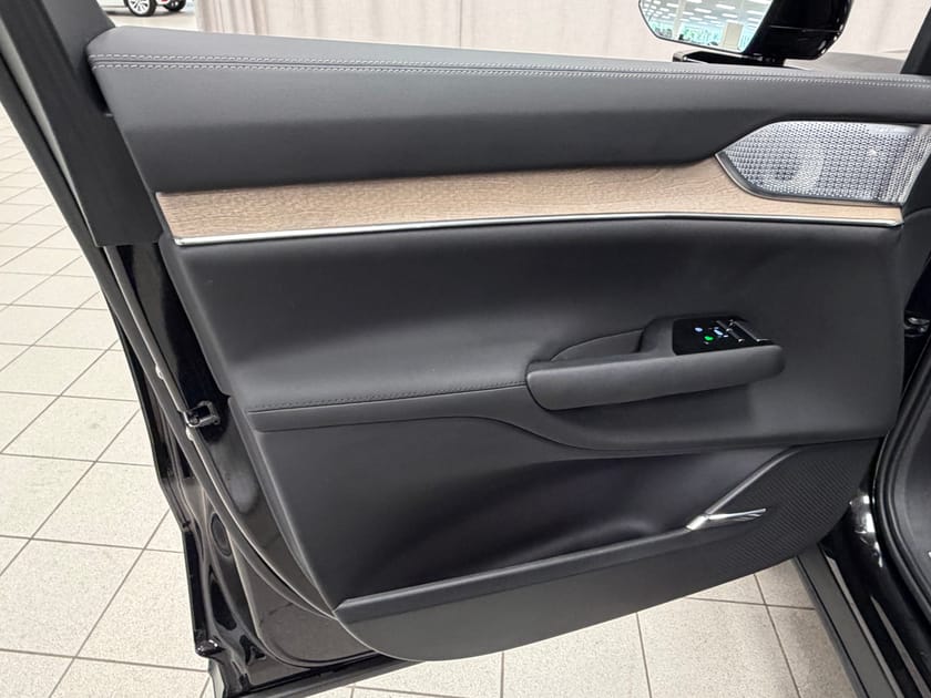 Bild 4 av Volvo EX90 Twin Motor Ultra 6-sätes | Bowers&Wilkins | Ryggmassage framstolar | Ventilation framstolar