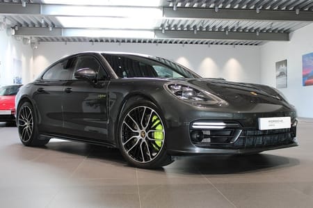 Porsche Panamera 4 E-Hybrid PLATINUM EDIT