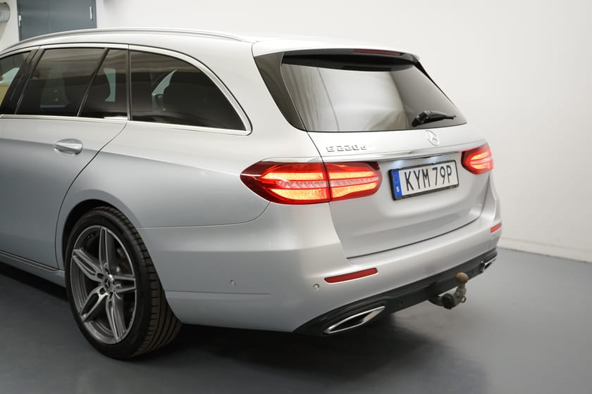 Bild 3 av Mercedes-Benz E 220 T d Avantgarde – Dragkrok | Keyless