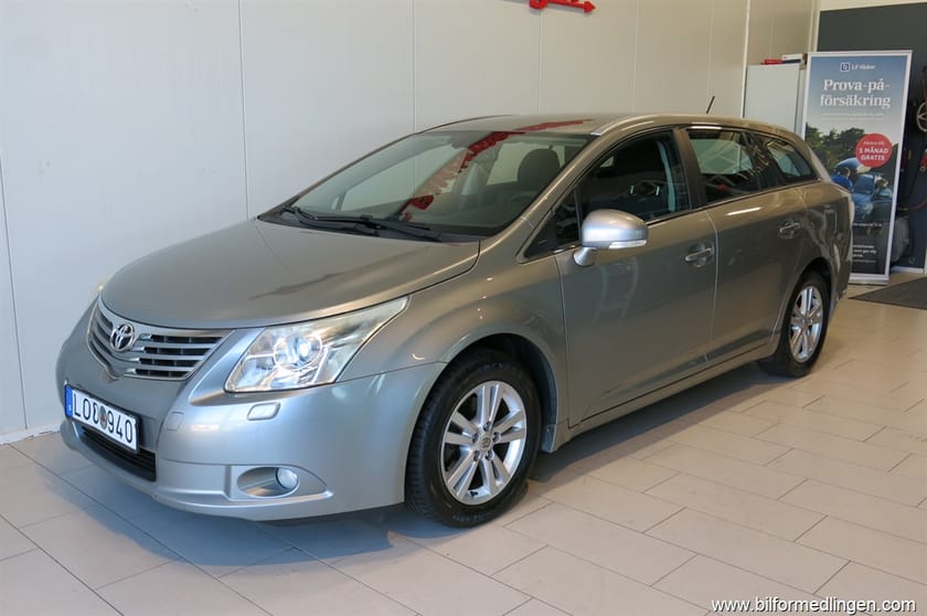 Bild 4 av Toyota Avensis Kombi 1.8 VVT-i 147hk Drag V-Hjul 1 Ägare