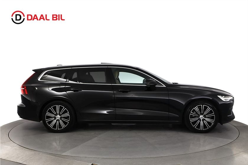 Bild 5 av Volvo V60 T8 TWIN ENGINE AWD 11,6 kWh 392HK INSCRIPTION PANO DRAG