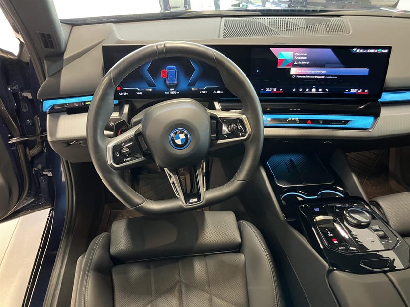 Bild 2 av BMW i5 eDrive40 Touring M Sport Active Edition