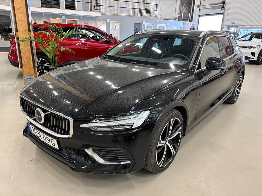Bild 1 av Volvo V60 LADDHYBRID T6 AWD AUT Core Skinn 2,99% ränta