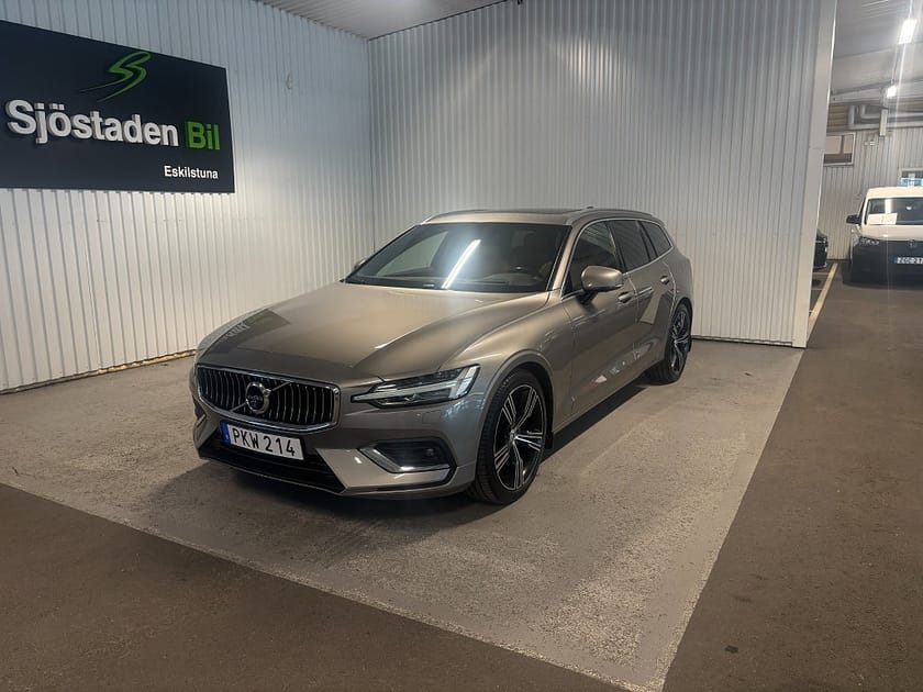 Bild 1 av Volvo V60 D4 Geartronic Inscription Pano/360kam/Navi/Värmare/Drag