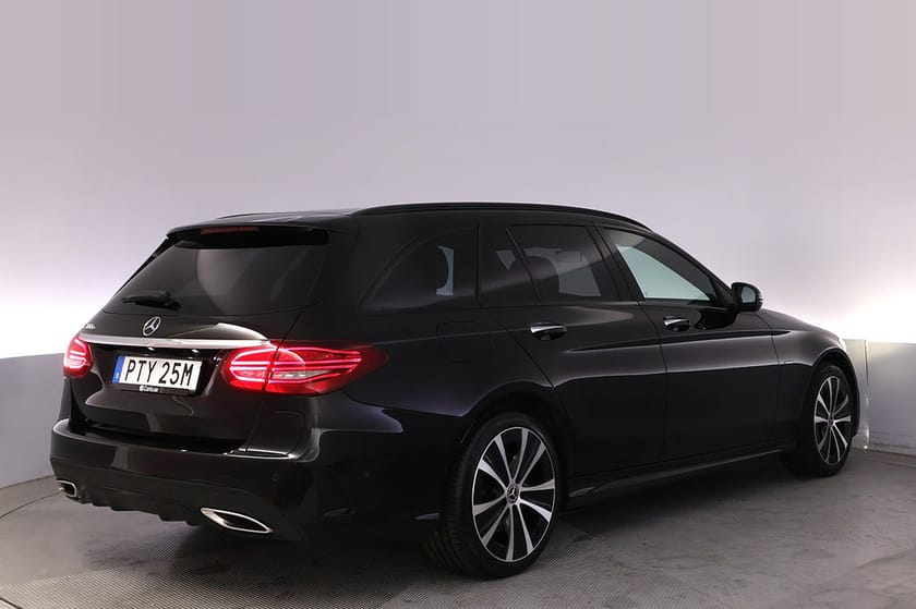 Bild 5 av Mercedes-Benz C 300 T e AMG Night Panorama Burmester 360