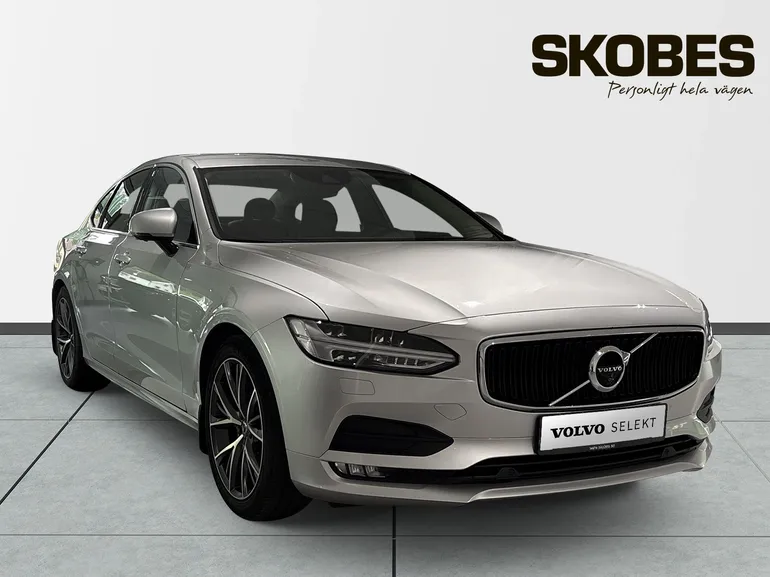 Volvo S90 T4 Momentum Advanced Edition