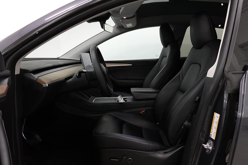 Bild 4 av Tesla Model Y Standard Range RWD 360° Pano Drag Premium Autopilot MOMS