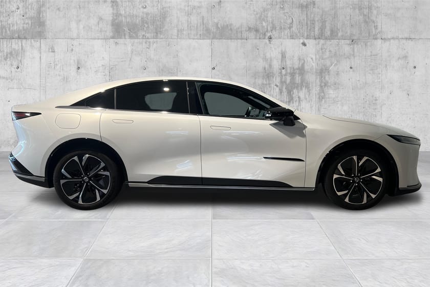 Bilde 4 av Mazda 6e Standard Range Takumi-Hud-360"-Dab-App-Sony-Navi