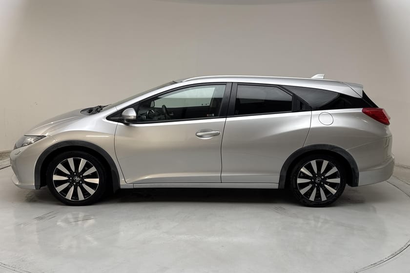Bild 2 av Honda Civic Tourer 1.6 i-DTEC 120hk Sport B-Kam Drag