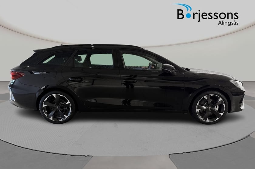 Bild 2 av CUPRA Leon Sportstourer e-Hybrid 204hk Ultimate