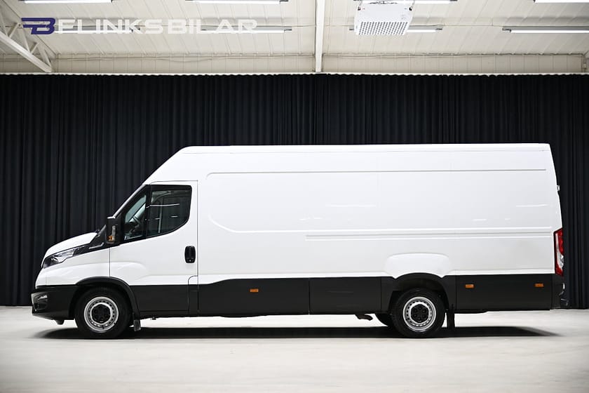Bild 2 av Iveco Daily 35-140 Van 2.3 JTD Hi-Matic 136HK XXL-Skåp|Automat|3.5ton-dragvikt
