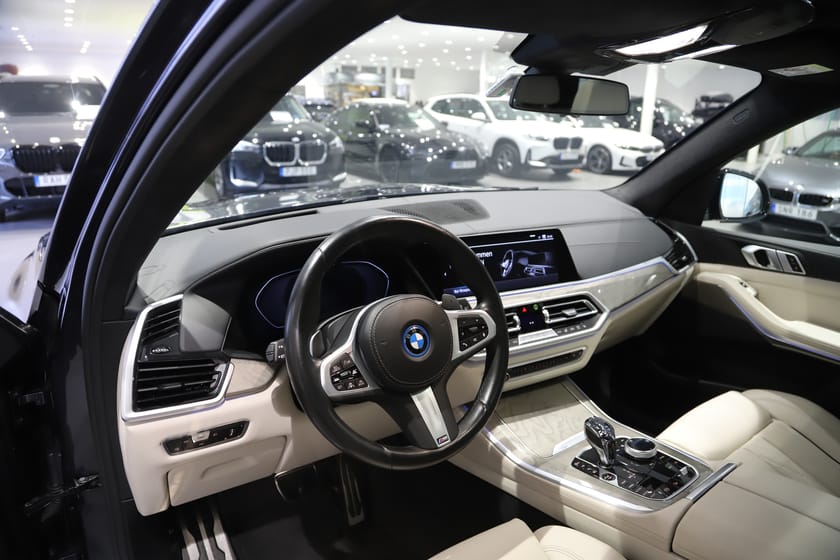 Bild 4 av BMW X5 xDrive45e iPerformance 45e Individual / Innovation / Panorama / 22"