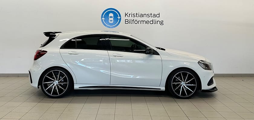 Bild 4 av Mercedes-Benz A 250 Sport 4MATIC 4M Aut. AMG Night Pack, Premium