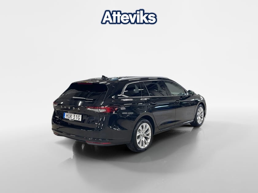Bild 3 av Škoda Superb iV Kombi SELECTION 1,5 TSI 204 HK