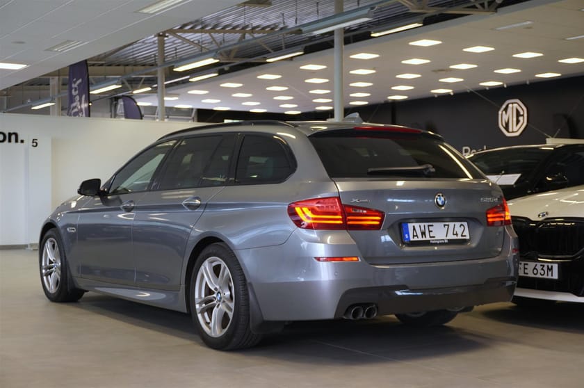 Bild 4 av BMW 520d xDrive Touring M-Sport Drag Rattvärme
