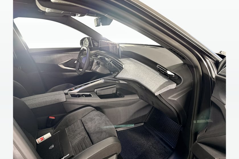 Bilde 5 av Peugeot E-5008 Dual Motor GT Exclusive 4x4/Ledbar/ceramic/Innbytte