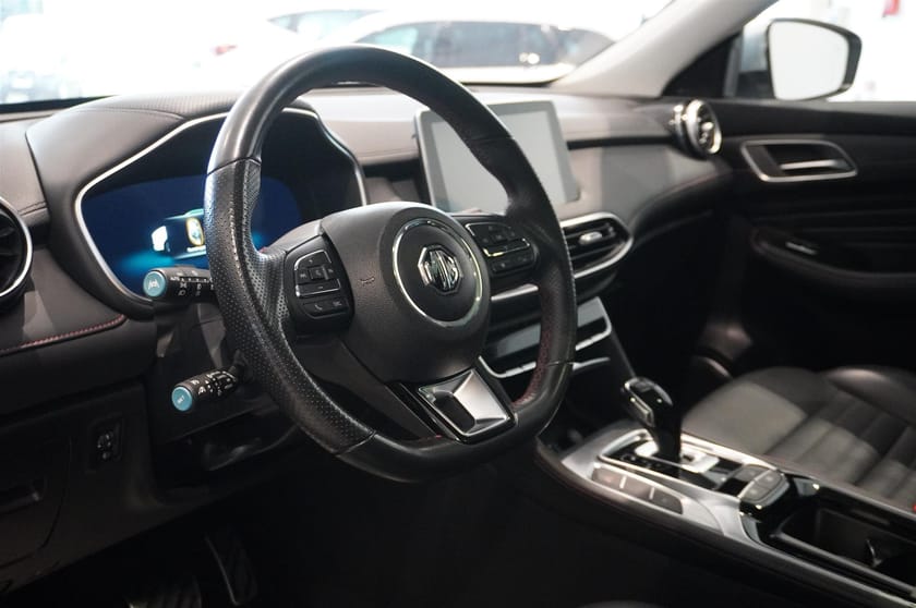 Bild 2 av MG EHS PHEV 1.5T Luxury 258hk