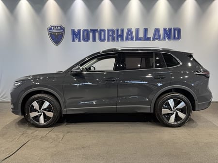 Volkswagen Tiguan Style TDI / HUD / Massage / Drag / 360