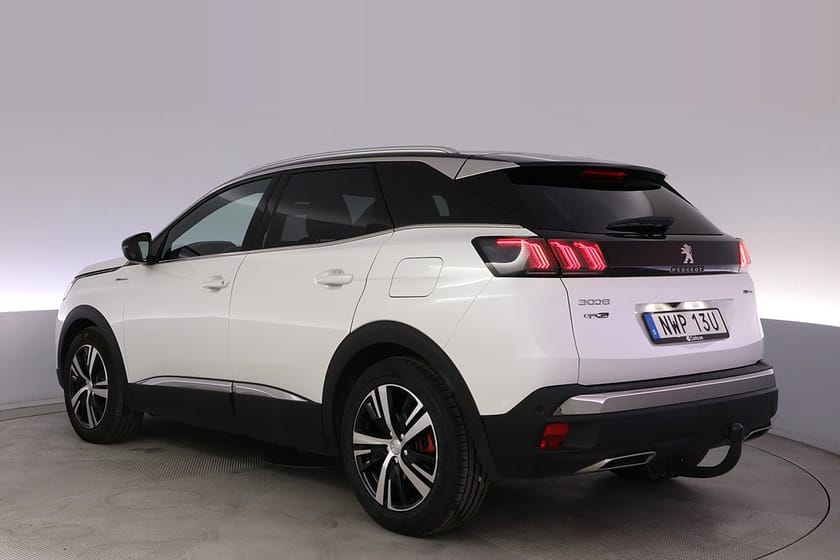 Bild 4 av Peugeot 3008 HYBRID4 300 GT Drag BLIS Kamera Navi