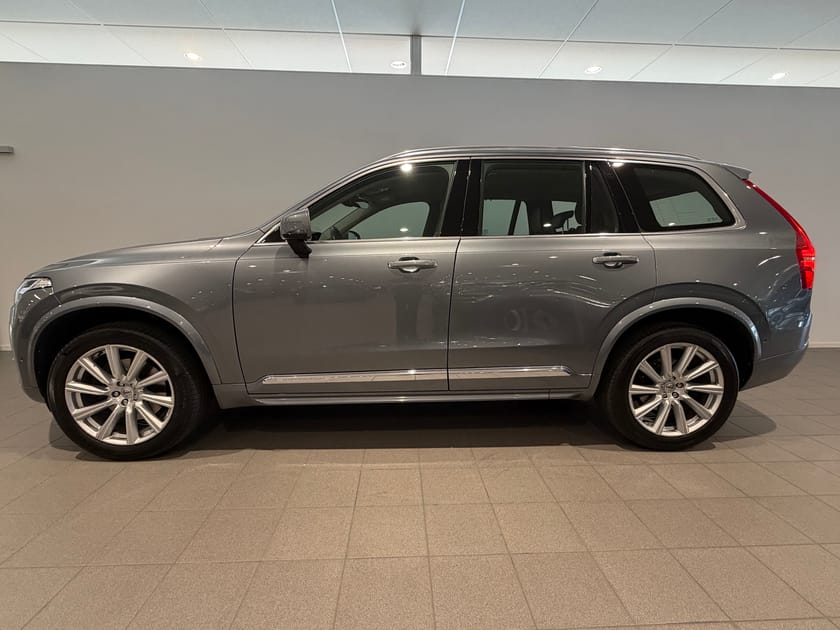 Bild 4 av Volvo XC90 D5 AWD Inscription 7-säten / Backkamera / Sensorer / Dragkrok / Adaptiv farthållare / 10 000kr tillbehör /