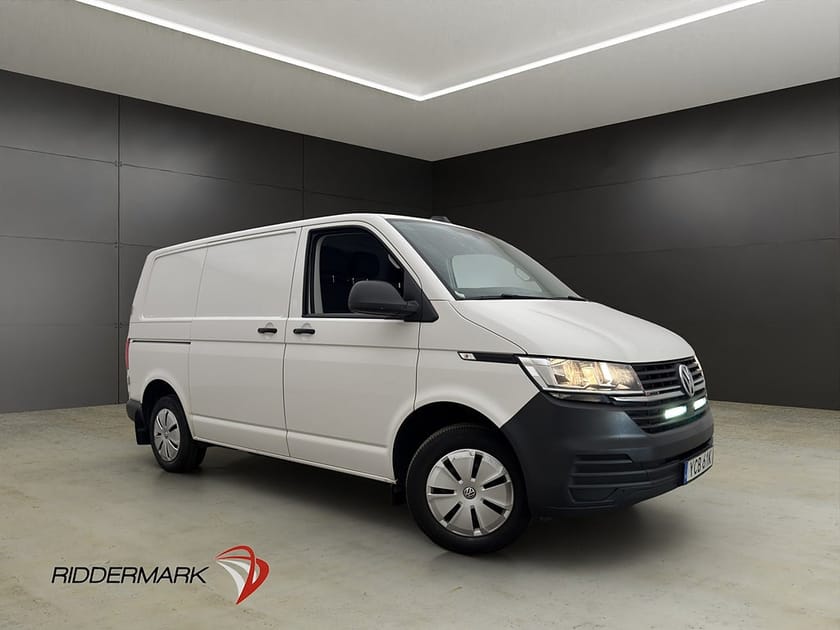 Bild 1 av Volkswagen Transporter 4M Värmare B-Kamera CARPLAY Moms