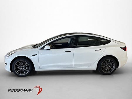 Tesla Model 3 Standard Range Autopilot Svensksåld MOMS