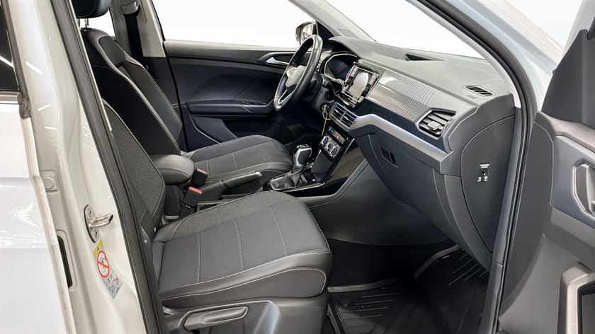 Bild 3 av Volkswagen T-Cross GT 110HK KOMFORPAKET / CARPLAY / AUTOMAT /