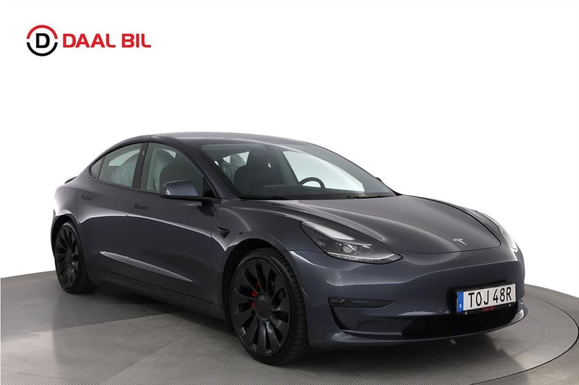 Bild 3 av Tesla Model 3 Performance AWD 82 kWh 513HK AUTOPILOT PANO P-VÄRM