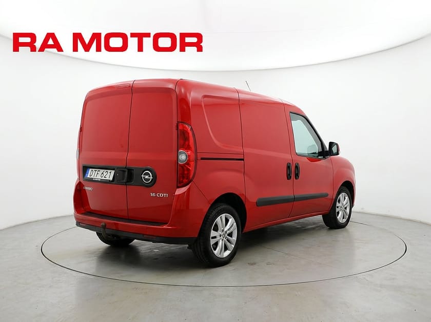 Bild 3 av Opel Combo Van 2.4t 1.6 CDTI | Värmare | Drag | Kamrem bytt |