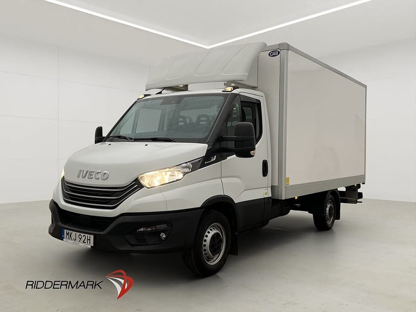 Bild 3 av Iveco Daily 35-140 Chassi Cab 2.3JTD BAKGAVELLYFT Sidodörr Värmare Kamera Moms