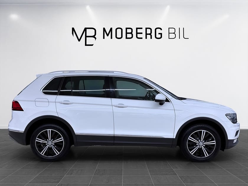 Bild 3 av Volkswagen Tiguan 2.0 TDI 4M 190hk GT Cockpit CarPlay PDC