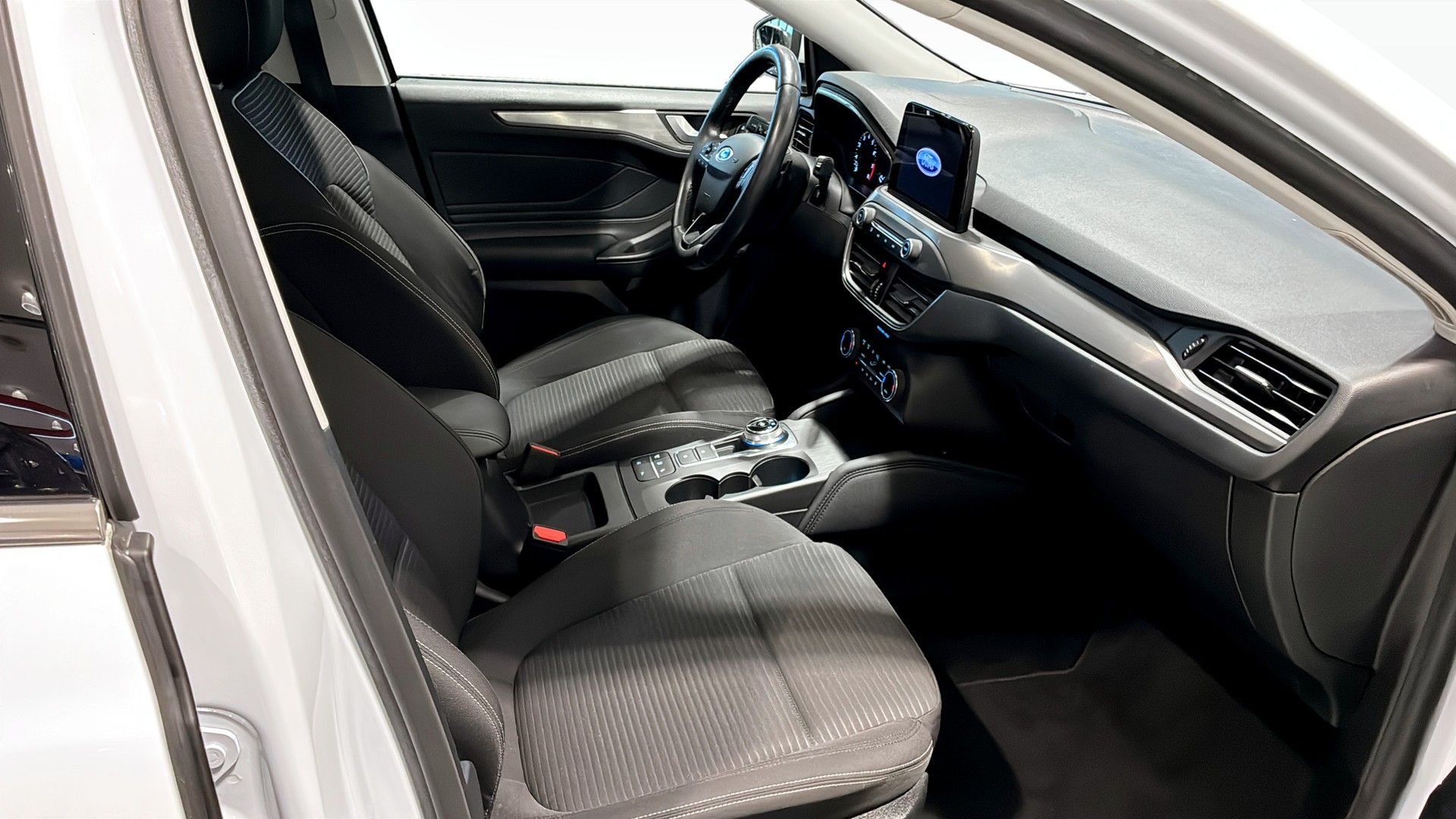 Ford Focus 2020, bild 3/10