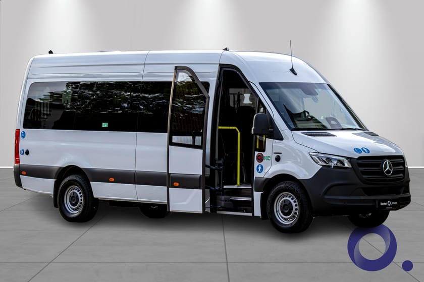 Bilde 3 av Mercedes-Benz Sprinter eSprinter 17 seter minibuss. Kr. 1 525 000 + MVA