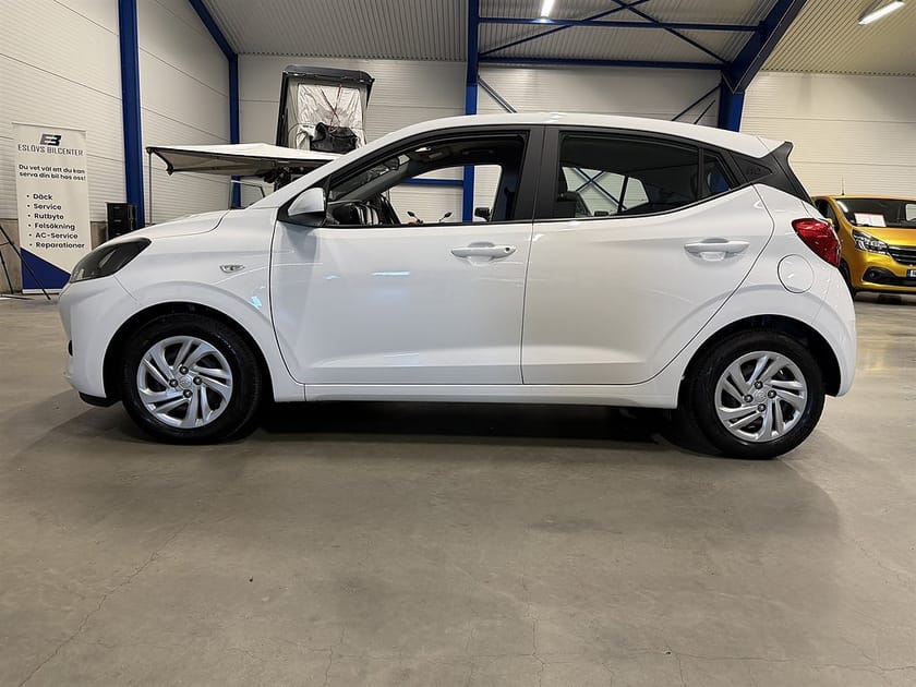 Bild 3 av Hyundai i10 1.0 67 HK blue Manuell / Essential /