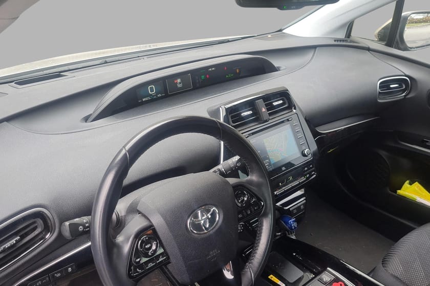Bilde 5 av Toyota Prius Hybrid AWD-i Executive - LED - Ryggekamera - HUD - JBL