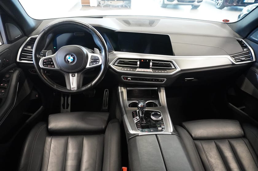 Bild 2 av BMW X5 xDrive45e iPerformance M-Sport Innovation Edition DAP Komfortstol Pano 21