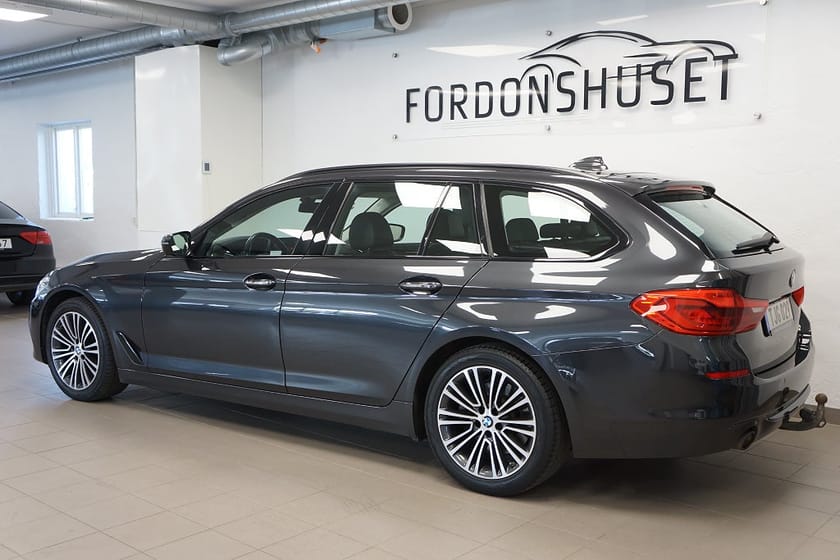 Bild 2 av BMW 520i Touring 184HK Steptronic SPORT LINE | VÄRMARE | SKINN