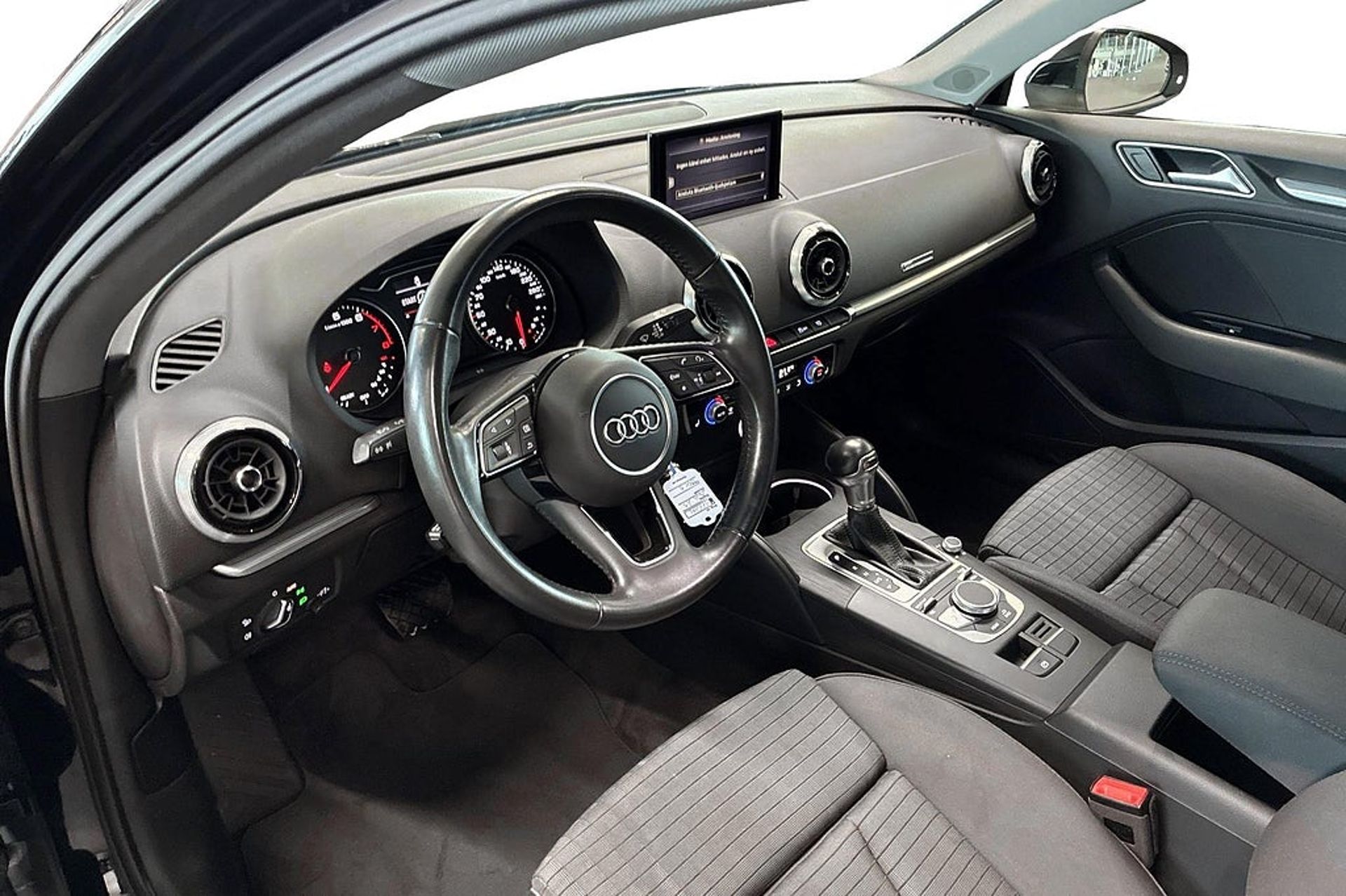 Audi A3 2019, photo 6/10